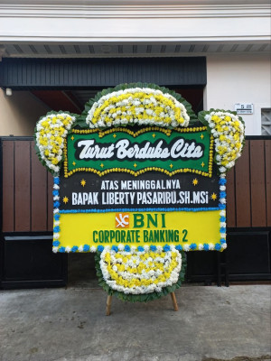 Papan Bunga Duka di Wonodadi