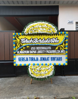 Papan Bunga Duka di Wonodadi