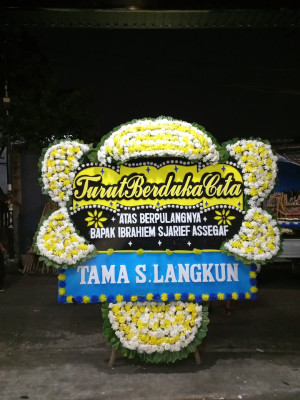 Papan Bunga Duka di Wonodadi